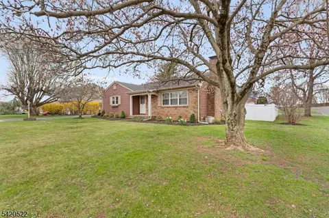 719 Brooklyn Ave, Raritan, NJ 08869