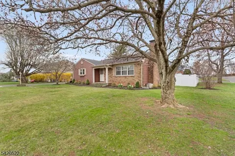 719 Brooklyn Ave, Raritan, NJ 08869