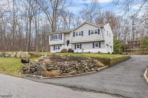 20 Lake View Dr, Byram Twp, NJ 07821