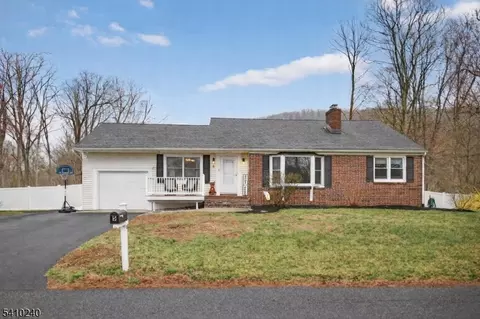 5 Birch Rd, Byram Twp, NJ 07821