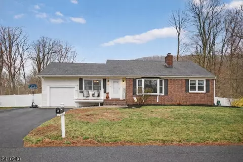 5 Birch Rd, Byram Twp, NJ 07821