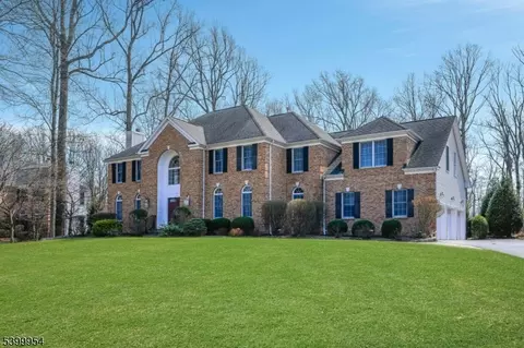 18 Shadowbrook Way, Randolph Twp, NJ 07945