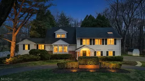 11 Fenimore Dr, Scotch Plains, NJ 07076