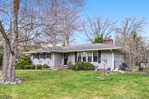157 Oakwood Ave, North Haledon, NJ 07508