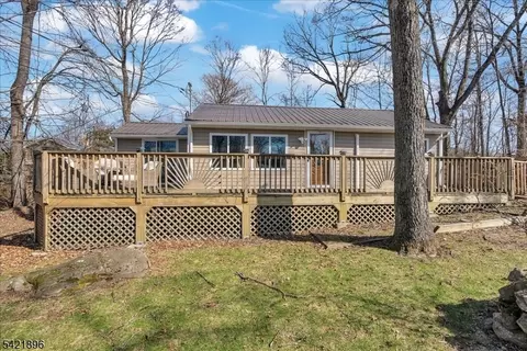 128 Birch Rd, Vernon Twp, NJ 07422