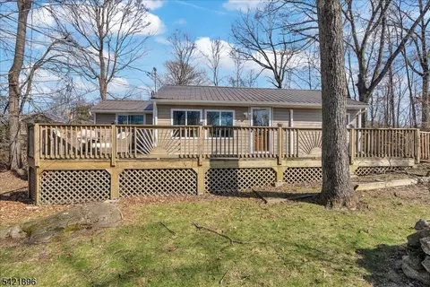 128 Birch Rd, Vernon Twp, NJ 07422