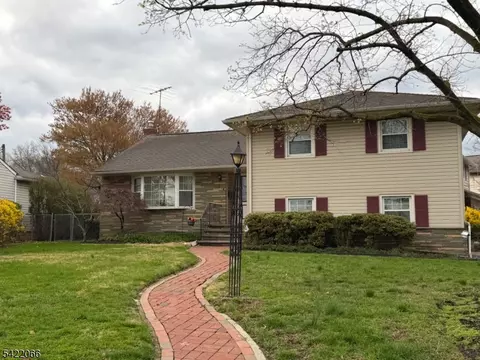 618 Fairway Dr, Union, NJ 07083