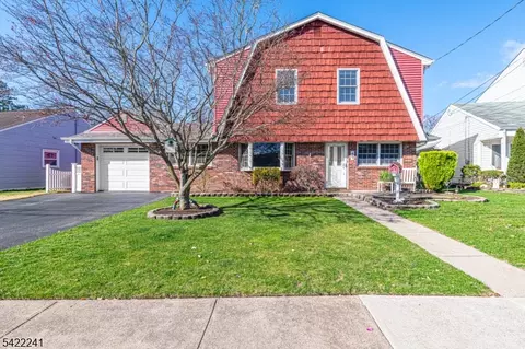 49 Meakin Ave, Rochelle Park, NJ 07662