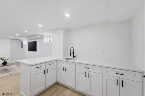 56 Diven St, Springfield, NJ 07081 photo 30