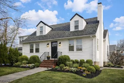 56 Diven St, Springfield, NJ 07081