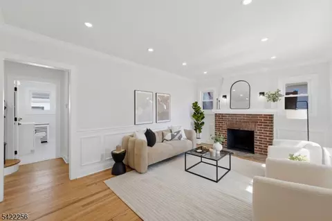 Living - 56 Diven St, Springfield, NJ 07081 photo 2 of 4