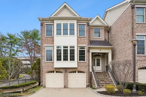 6 Howland Ter, Morris Twp, NJ 07960