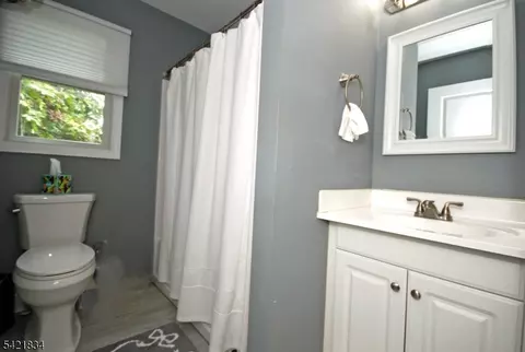 Bath - 30 Capner St, Flemington, NJ 08822 photo 3 of 3