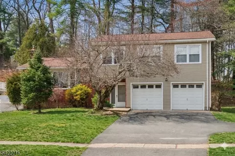 61 N Hillside Ave, Roxbury Twp, NJ 07876