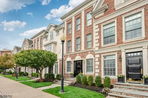 23 Community Pl, Morristown, NJ 07960