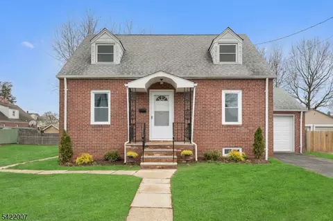 32 N 7th Ave, Manville, NJ 08835