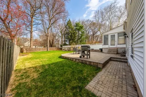 Exterior - 25 E Sumner Ave, Union, NJ 07083 photo 3 of 4