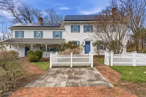 15 Welisewitz Rd, Ringoes, NJ 08551