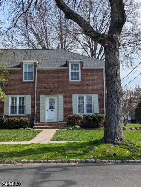 2 Parkway Vlg # B, Cranford, NJ 07016