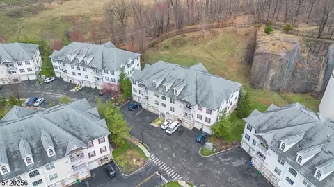 8 Cliff Rd #B3, Woodland Park, NJ 07424