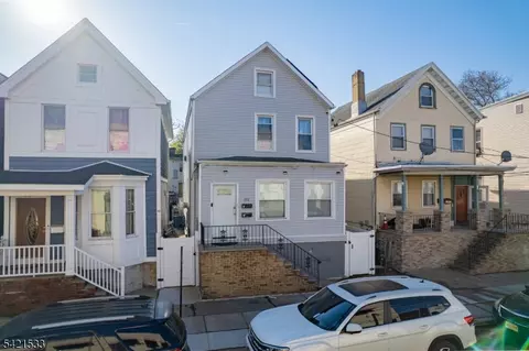 312 S Spring St, Elizabeth, NJ 07201