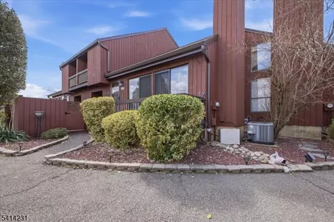 26 Bloomingdale Dr #1C, Hillsborough, NJ 08844