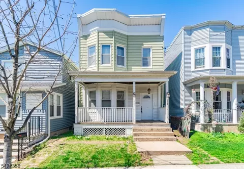 538 Jefferson St, Carlstadt, NJ 07072