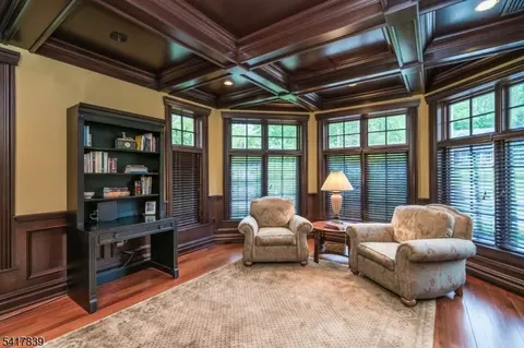 22 Sunset Ln, Upper Saddle River, NJ 07458 photo 4