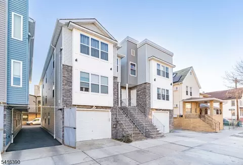 266 2nd Ave, Newark, NJ 07107