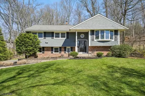 56 Cedar Green Ln, Berkeley Heights, NJ 07922