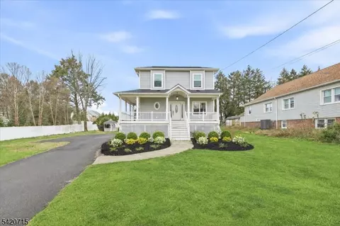 2020 Lamberts Mill Rd, Scotch Plains, NJ 07076