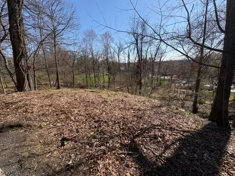 38 Dalewood Rd, Wayne Twp, NJ 07470 photo 2