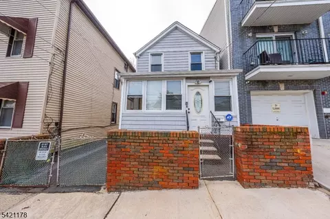 75 Winans Ave, Newark, NJ 07108