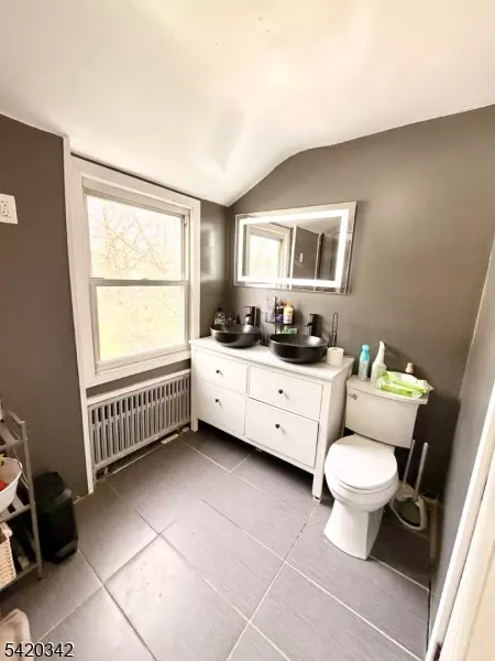 Bath - 611 Grant Ave, Plainfield, NJ 07060 photo 1 of 2