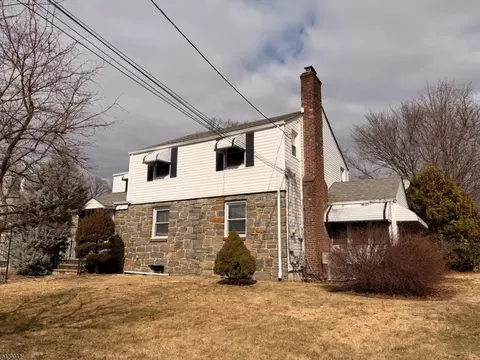 Exterior - 611 Grant Ave, Plainfield, NJ 07060 photo 2 of 2