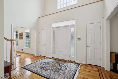 1 Jenny Ln, Wayne, NJ 07470 photo 3