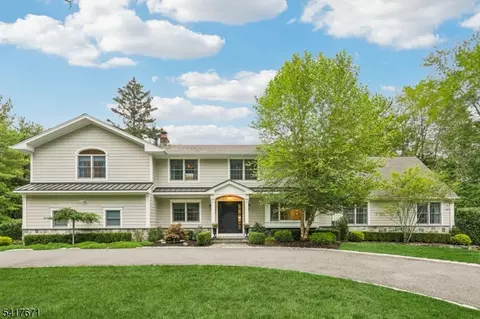 1015 High Mountain Rd, Franklin Lakes, NJ 07417