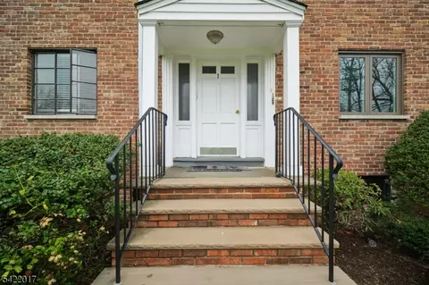 1 Troy Dr # A, Springfield, NJ 07081