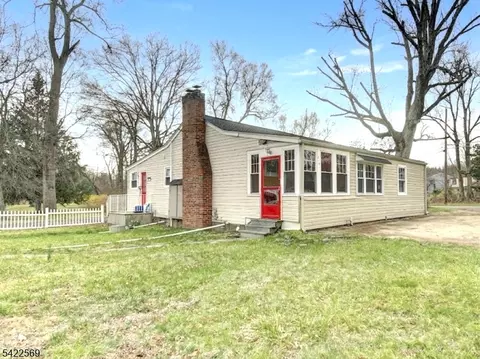 310 Boulevard Dr, Wayne, NJ 07470