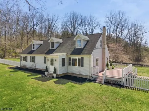 34 Old Middleville Rd, Fredon Twp, NJ 07860