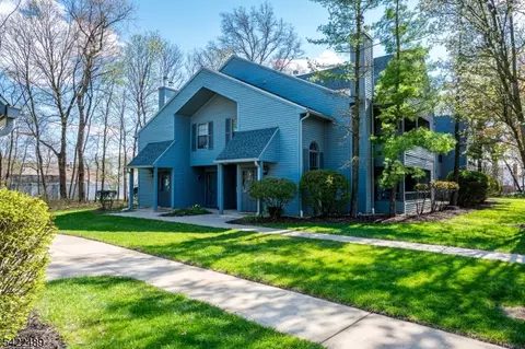 502 Woodhaven Dr #502, Edison, NJ 08817