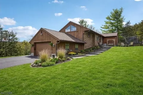 5 Bucky Ln, Vernon, NJ 07462