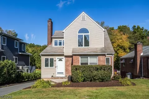 25 Washington Ave, Whippany, NJ 07981