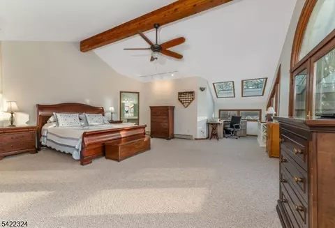 Bedroom - 9 Riveredge Ln, Phillipsburg, NJ 08865 photo 2 of 5