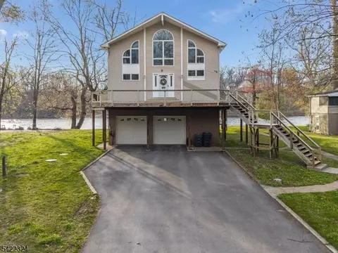 Exterior - 9 Riveredge Ln, Phillipsburg, NJ 08865 photo 2 of 10