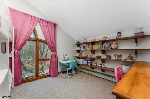 Bedroom - 9 Riveredge Ln, Phillipsburg, NJ 08865 photo 5 of 5