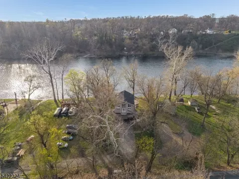 View/Area - 9 Riveredge Ln, Phillipsburg, NJ 08865 photo 11 of 11