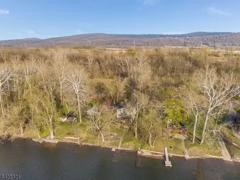 View/Area - 9 Riveredge Ln, Phillipsburg, NJ 08865 photo 6 of 11