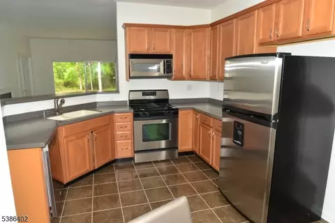 2103 Neville Ct #2103, Somerset, NJ 08873