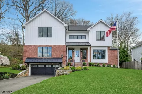 11 Brantwood Dr, Summit, NJ 07901